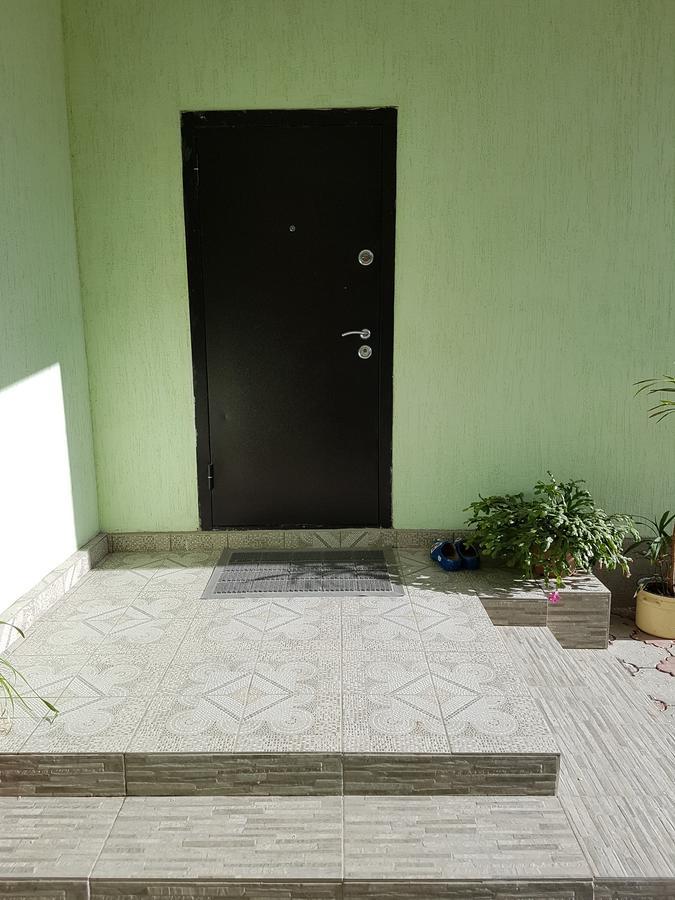 Datka Guest House Naryn Bagian luar foto