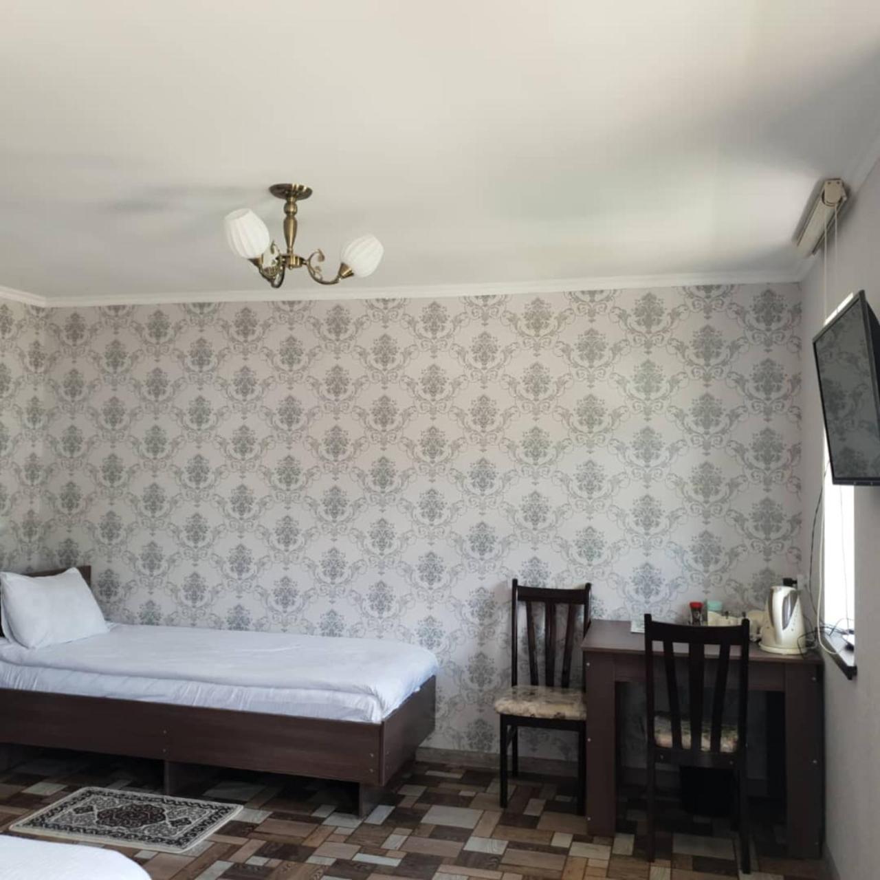 Datka Guest House Naryn Bagian luar foto