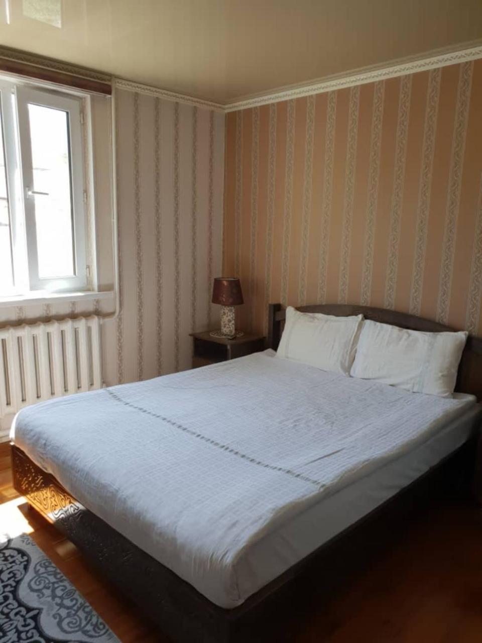 Datka Guest House Naryn Bagian luar foto