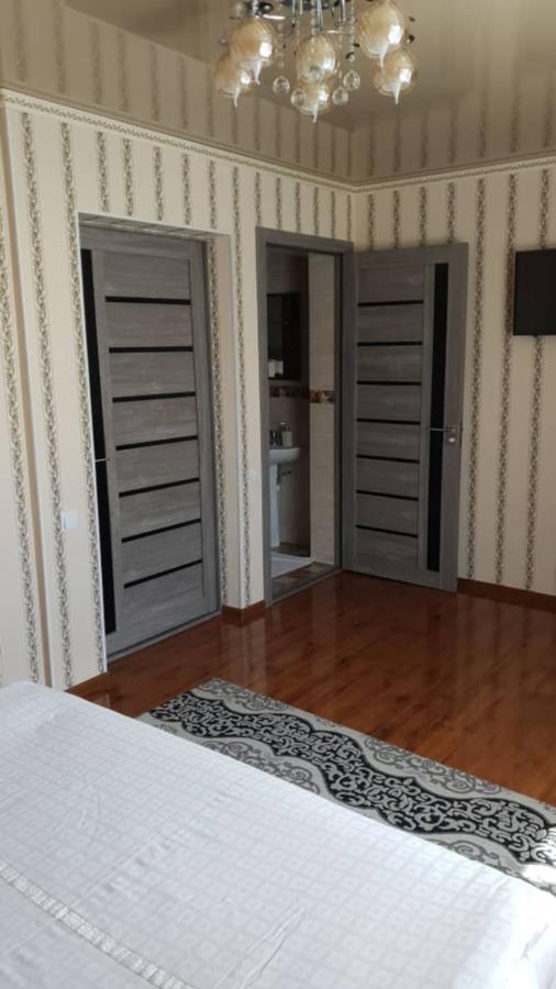Datka Guest House Naryn Bagian luar foto