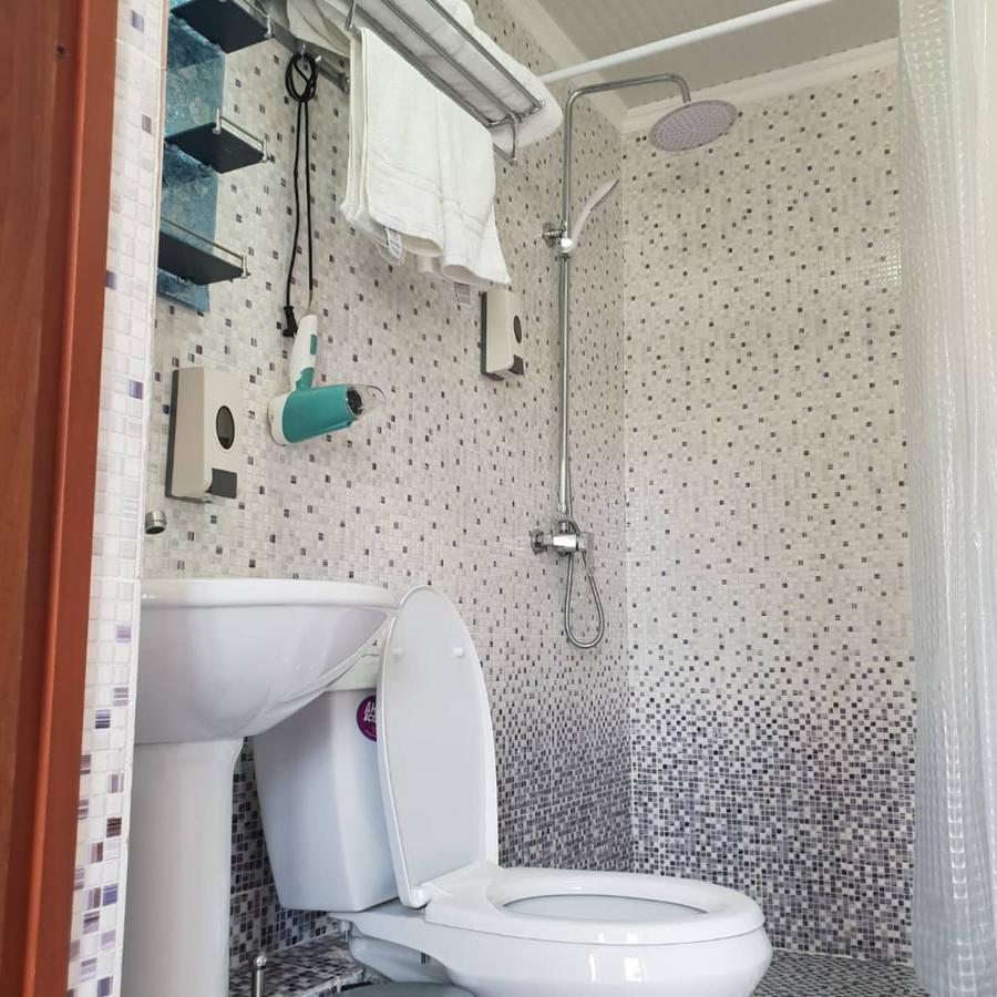 Datka Guest House Naryn Bagian luar foto