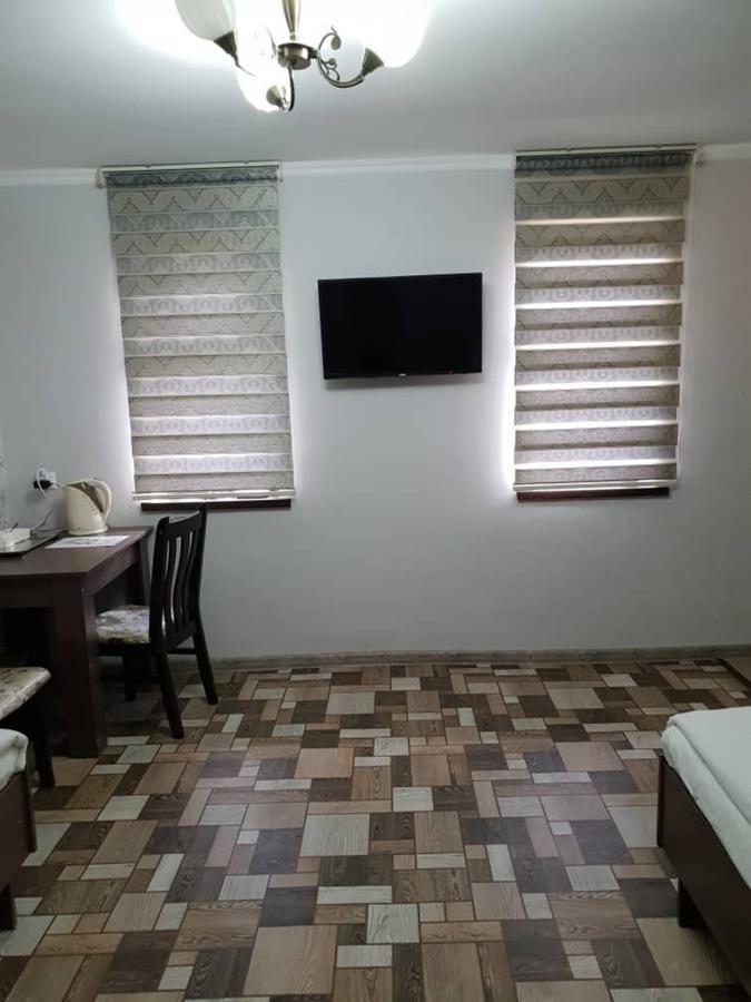 Datka Guest House Naryn Bagian luar foto