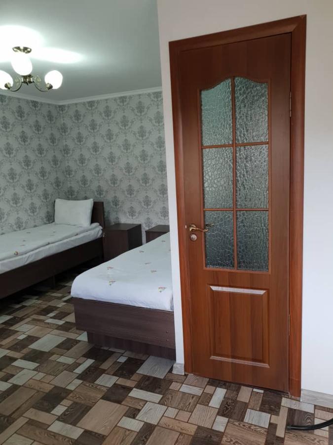 Datka Guest House Naryn Bagian luar foto